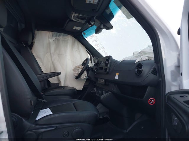 2024 MERCEDES-BENZ SPRINTER 2500 W1Y4KBHY2RT179473 Photo 4