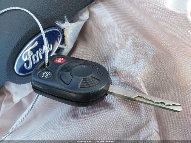 1FADP3K28JL257538 Ford FOCUS SE