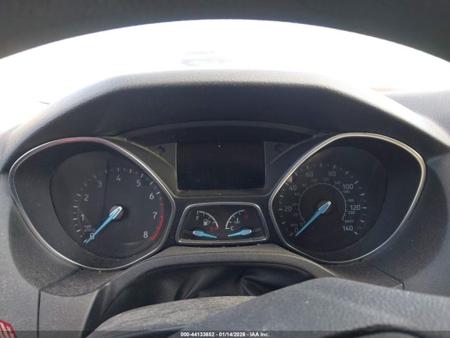 1FADP3K28JL257538 Ford FOCUS SE