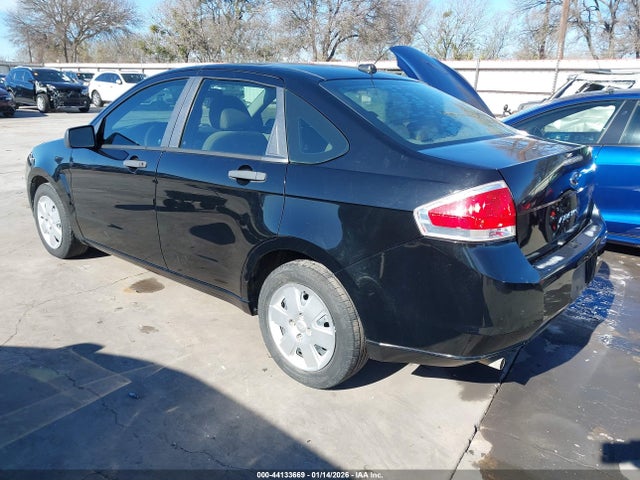 2011 FORD FOCUS 1FAHP3EN7BW126558 Photo 2
