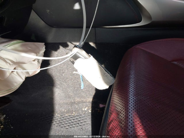 44133683 :رقم المزاد ، JTHBA1D28G5005479 vin ، 2016 Lexus Is 200t مزاد بيع