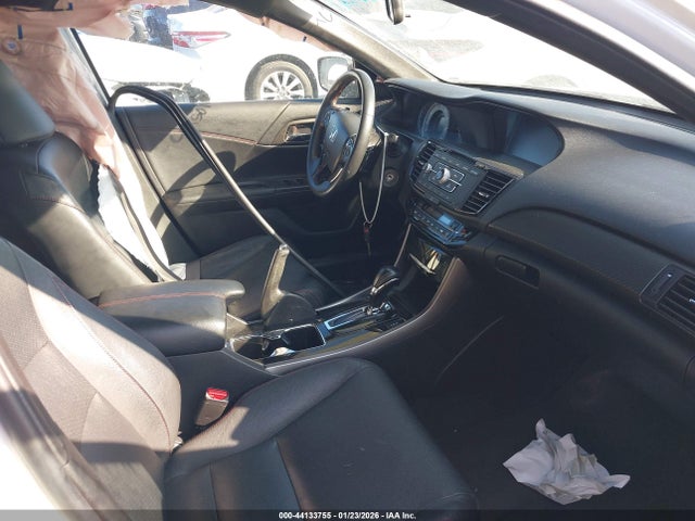 1HGCR2F17HA304805 Honda Accord Sport Se