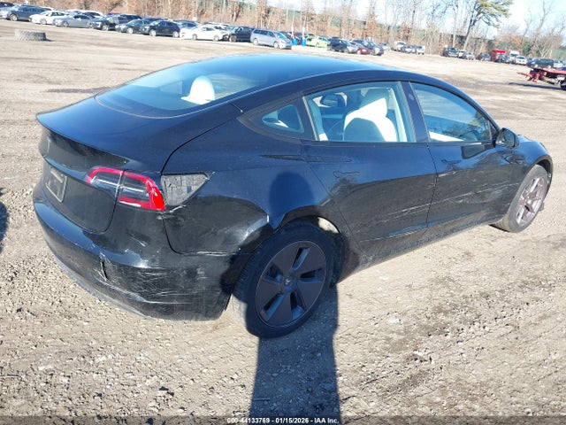 2023 TESLA MODEL 3 5YJ3E1EA6PF664269 Photo 3