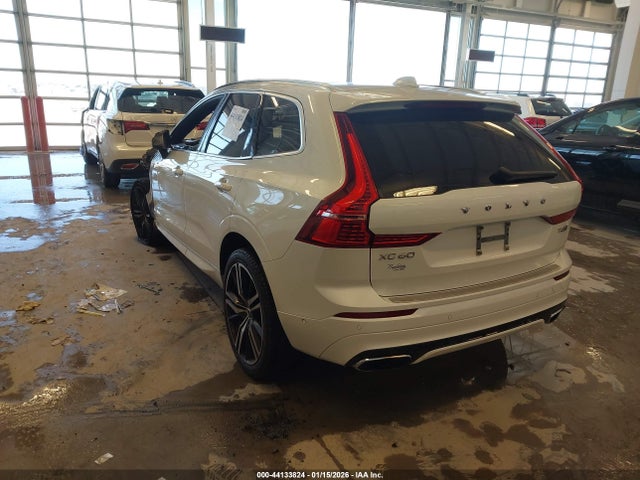 2019 VOLVO XC60 HYBRID LYVBR0DM0KB283548 Photo 2