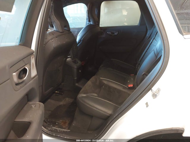 2019 VOLVO XC60 HYBRID LYVBR0DM0KB283548 Photo 7