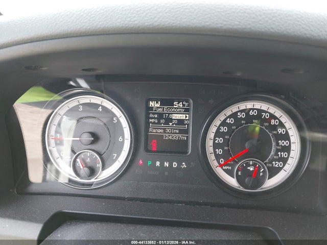 2017 RAM 1500 1C6RR7FG6HS559490 Photo 6