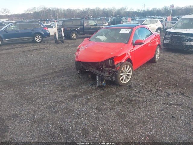 Продаж на аукціоні авто 2016 Volkswagen Eos Komfort, vin: WVWBW8AH4GV000882, номер лоту: 44133870