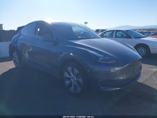 2023 TESLA MODEL Y 7SAYGDEE6PF911376 Photo 0