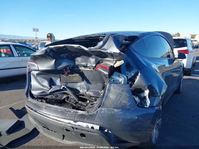 2023 TESLA MODEL Y 7SAYGDEE6PF911376 Photo 5