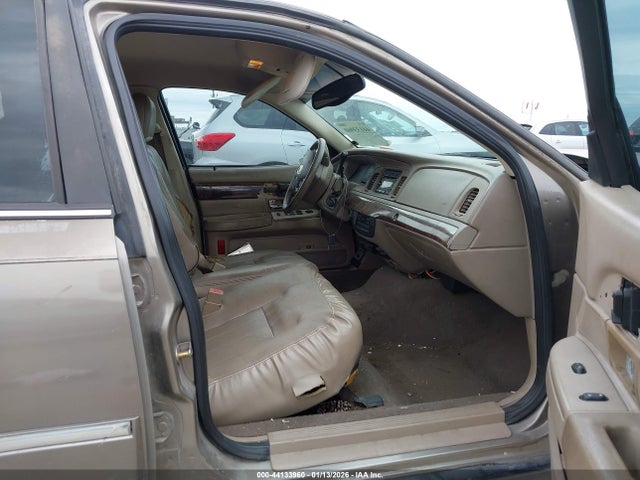 2005 MERCURY GRAND MARQUIS 2MEFM75W85X636984 Photo 4