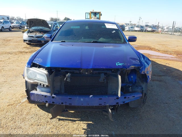 2019 Chrysler 300 300s მანქანა იყიდება აუქციონზე, vin: 2C3CCABG3KH559744, აუქციონის ნომერი: 44133974