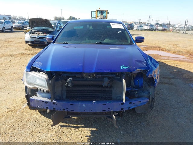 2019 Chrysler 300 300s მანქანა იყიდება აუქციონზე, vin: 2C3CCABG3KH559744, აუქციონის ნომერი: 44133974
