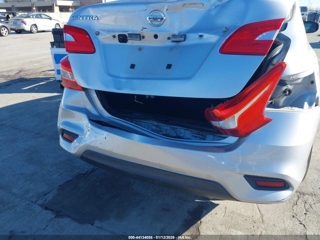 Nissan Sentra 2018 3N1AB7AP7JY310448 Image 14