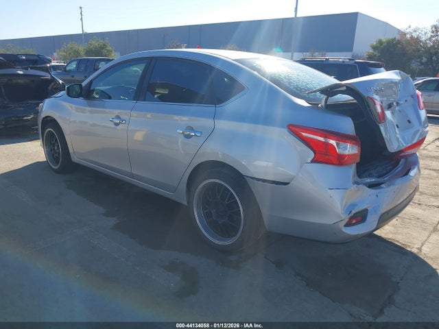 Nissan Sentra 2018 3N1AB7AP7JY310448 Image 3