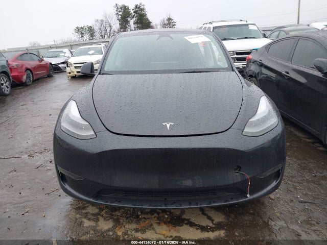 Tesla Model Y Rwd 2024 7SAYGDEDXRF099834 Image 11