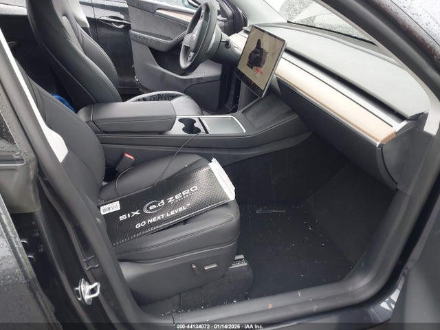 2024 TESLA MODEL Y 7SAYGDEDXRF099834 Photo 4