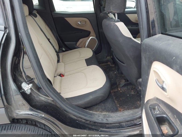 ZACCJABT0FPB67547 Jeep Renegade Latitude