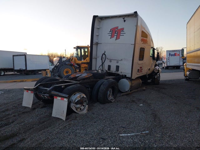 44134103 :رقم المزاد ، 1XKYDP9X6NJ480129 vin ، 2022 Kenworth T680 مزاد بيع
