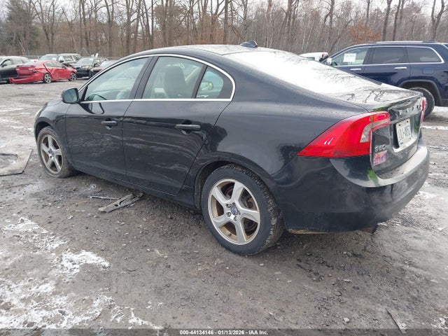 44134146 :رقم المزاد ، YV1622FS1C2139453 vin ، 2012 Volvo S60 T5 مزاد بيع