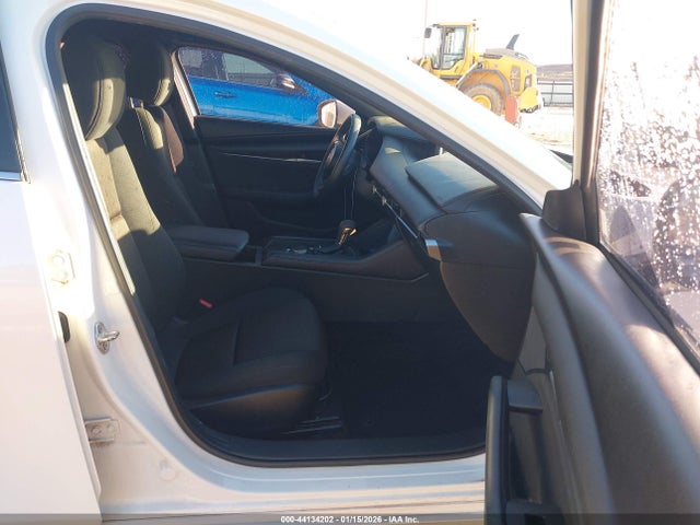 JM1BPAJL5N1509392 Mazda Mazda3 2.5 S