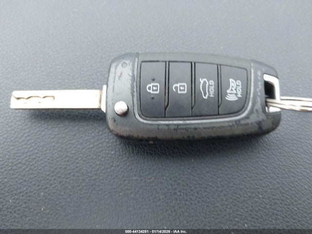 44134251 :رقم المزاد ، 3KPC24A63NE158848 vin ، 2022 Hyundai Accent Se مزاد بيع