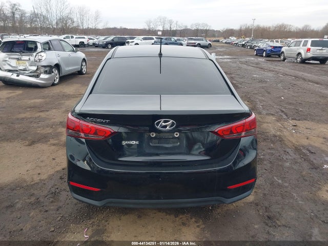 44134251 :رقم المزاد ، 3KPC24A63NE158848 vin ، 2022 Hyundai Accent Se مزاد بيع