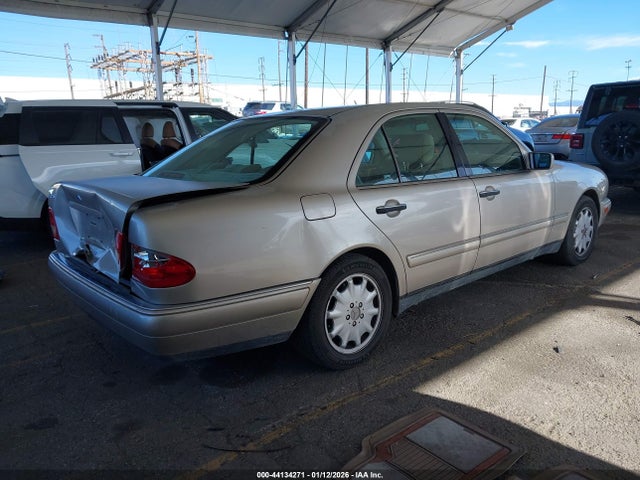 1999 MERCEDES-BENZ E 320 WDBJF65H6XA875803 Photo 3