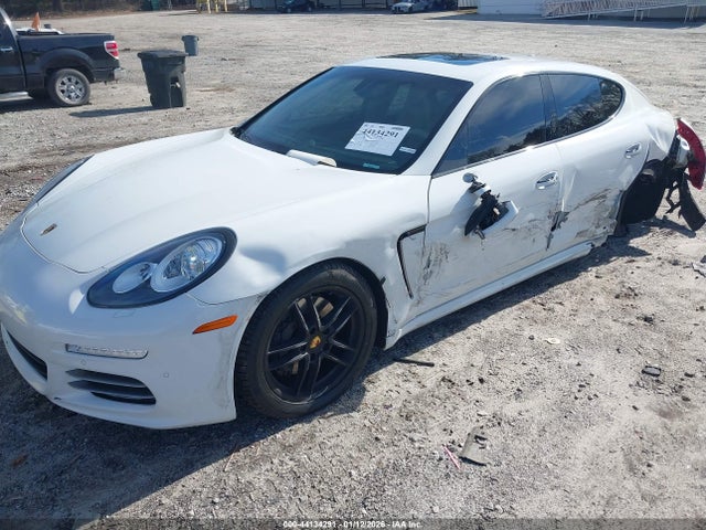 2016 PORSCHE PANAMERA WP0AA2A70GL000159 Photo 1
