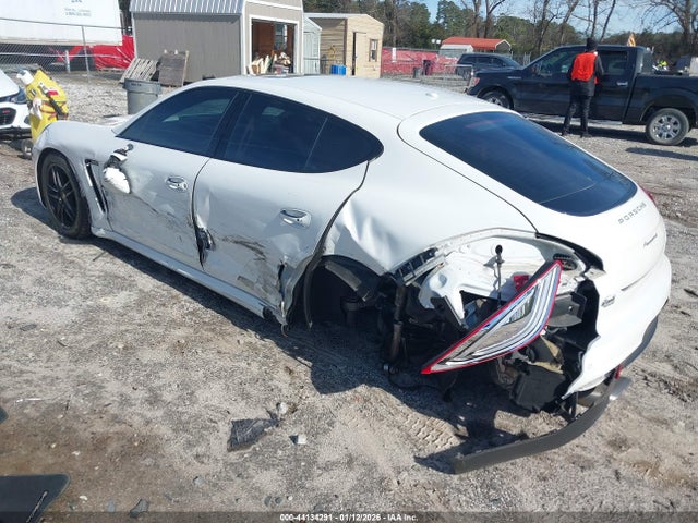 2016 PORSCHE PANAMERA WP0AA2A70GL000159 Photo 2