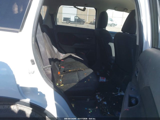 2017 MITSUBISHI OUTLANDER JA4AD3A37HZ066050 Photo 7