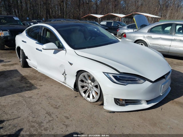 2018 TESLA MODEL S 5YJSA1E28JF278587 Photo 0
