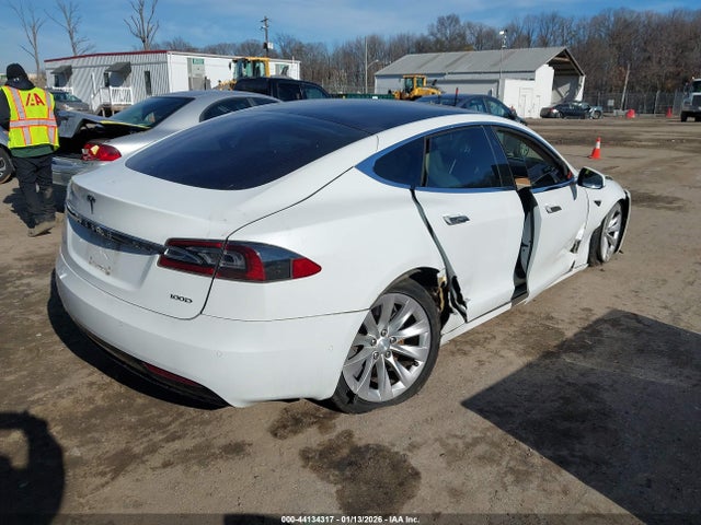 2018 TESLA MODEL S 5YJSA1E28JF278587 Photo 3