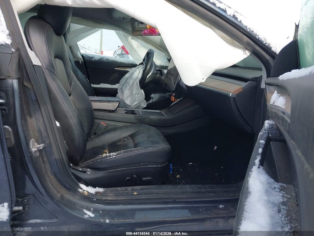 Продаж на аукціоні авто 2021 Tesla Model 3 Standard Range Plus Rear-wheel Drive, vin: 5YJ3E1EA5MF961237, номер лоту: 44134344