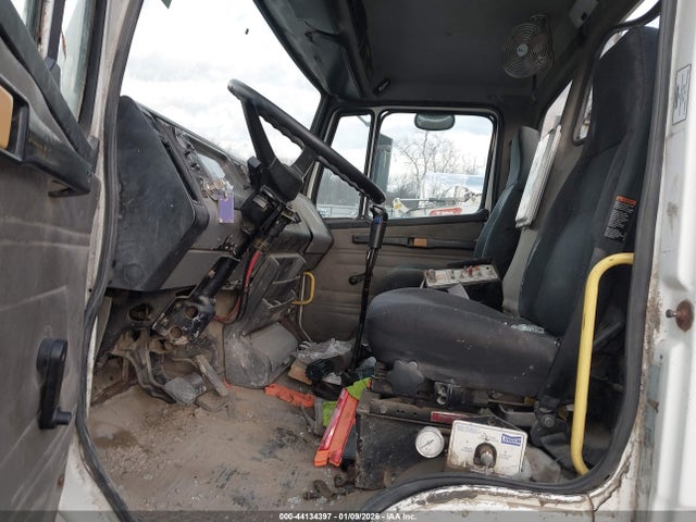 Продажа на аукционе авто 2004 Freightliner Medium Conventional Fl112, vin: 1FVHBGAN64HM17599, номер лота: 44134397