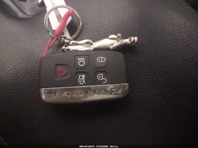 2018 JAGUAR XE SAJAK4FN6JCP36855 Photo 10