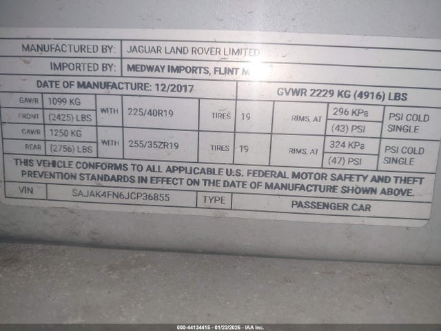 2018 JAGUAR XE SAJAK4FN6JCP36855 Photo 8