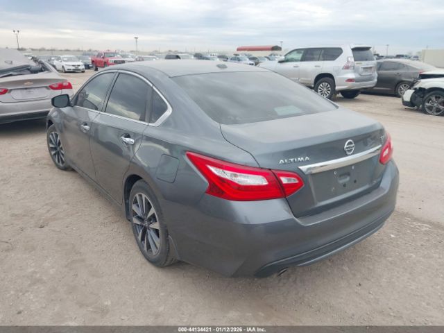 2017 NISSAN ALTIMA 1N4AL3AP8HC471483 Photo 2