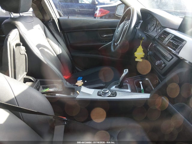 44134464 :رقم المزاد ، WBA3B5C55DJ598322 vin ، 2013 Bmw 328i Xdrive مزاد بيع