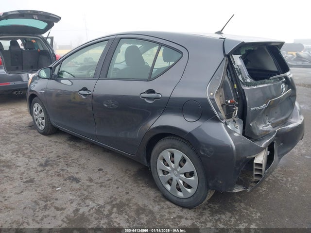 JTDKDTB33E1561994 Toyota Prius C Two