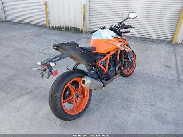 2022 KTM 1290 VBKV39405NM952549 Photo 3