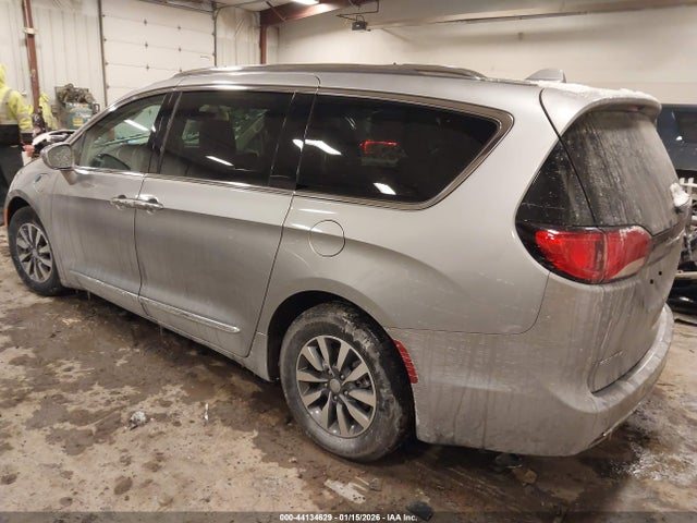2020 CHRYSLER PACIFICA HYBRID 2C4RC1N71LR287742 Photo 2