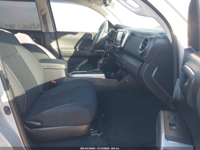 5TFCZ5AN1MX244893 Toyota Tacoma Sr5 V6