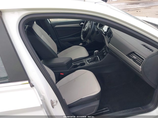 Aukcja sprzedaży 2019 Volkswagen Jetta 1.4t R-line/1.4t S/1.4t Se, vin: 3VWC57BU1KM193232, numer aukcji: 44134728