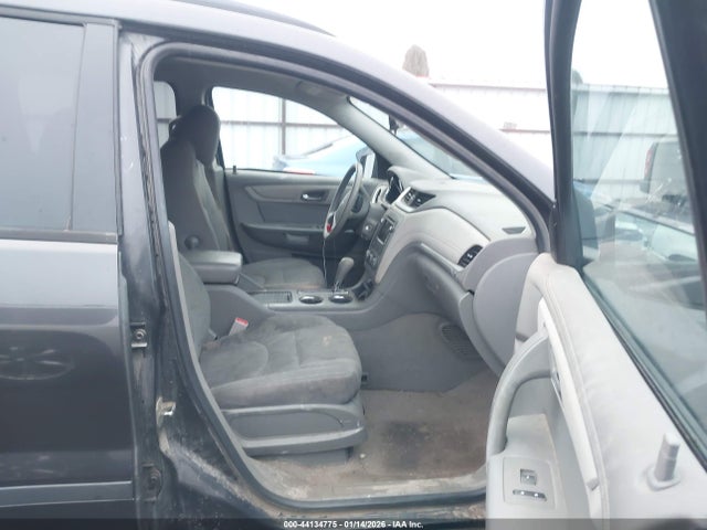 1GNKVFED4HJ106585 Chevrolet Traverse Ls