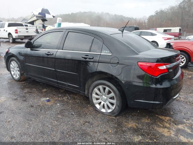 2013 CHRYSLER 200 1C3CCBBGXDN659971 Photo 2
