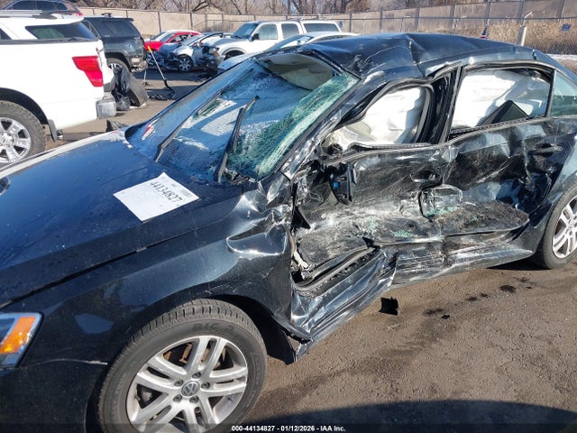 3VW2K7AJ0FM253857 Volkswagen Jetta 2.0l S