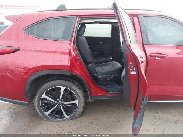 5TDLZRBH8NS183968 Toyota Highlander Xse
