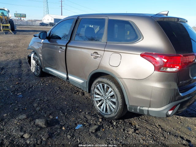 2019 MITSUBISHI OUTLANDER JA4AD2A38KZ053065 Photo 2