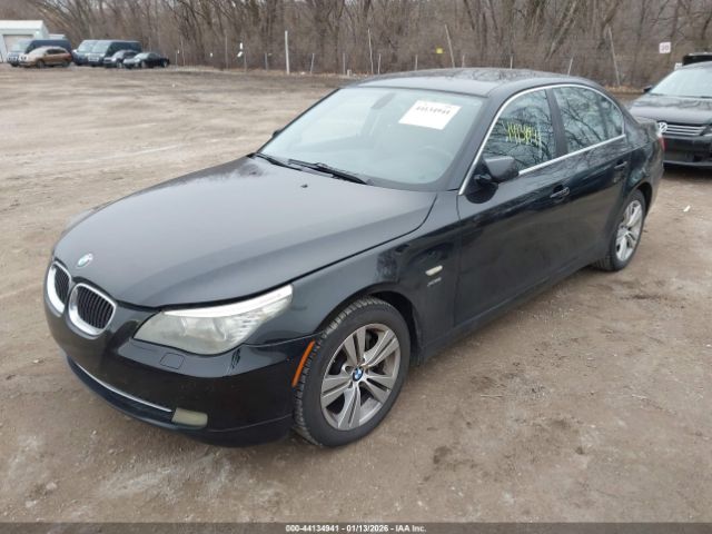 2010 BMW 528I WBANV1C50AC158842 Photo 1
