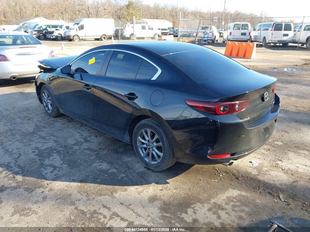 2024 MAZDA MAZDA3 3MZBPAAM0RM405312 Photo 2